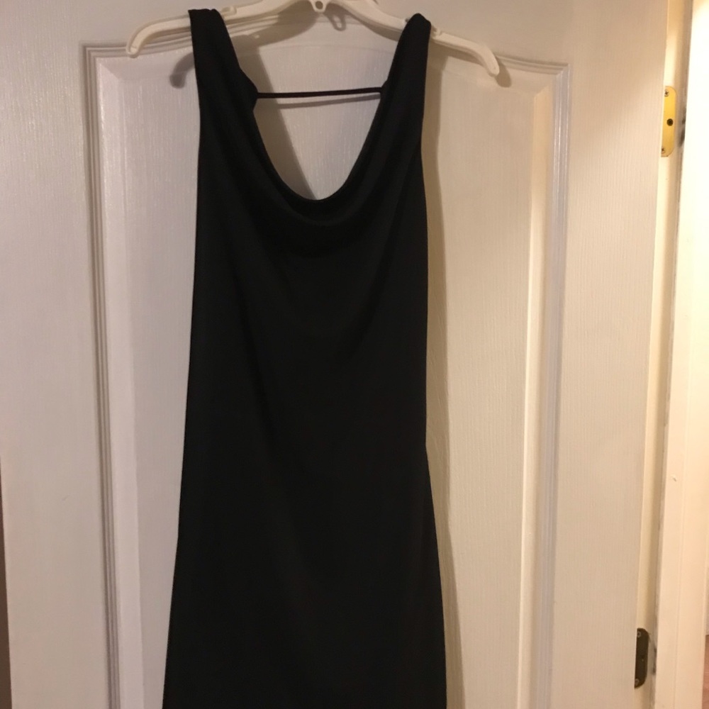 Black tank dress w/ a cow neck cute bottom size S.